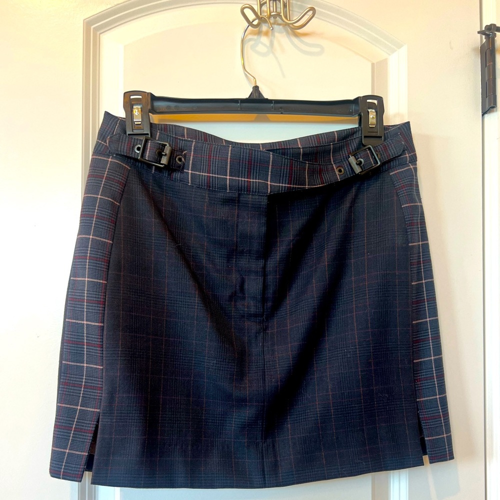 Stylish rag & bone skirt.
